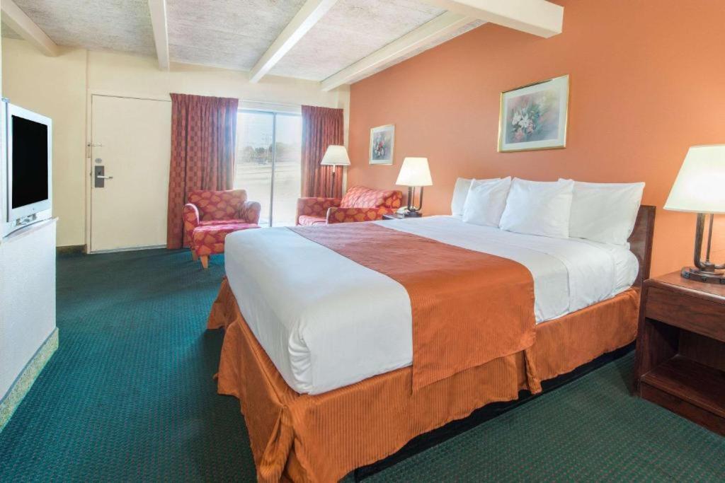 Haven Inn & Suites St Louis Hazelwood - Airport North Екстериор снимка