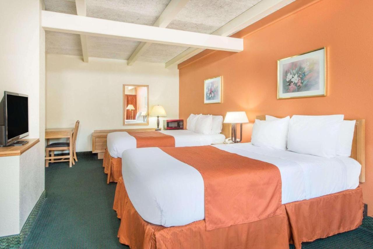 Haven Inn & Suites St Louis Hazelwood - Airport North Екстериор снимка
